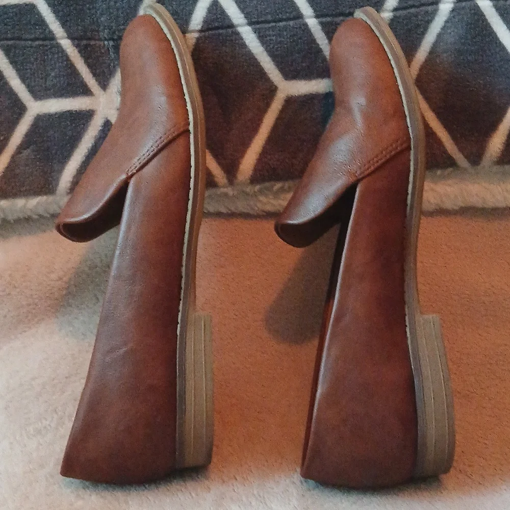 Brown faux leather loafers size 7.5 - Picture 4 of 6